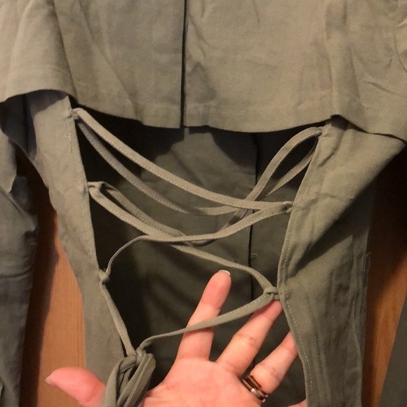 Fashion nova size large out of the office lace up linen blazer olive green - Picture 5 of 8